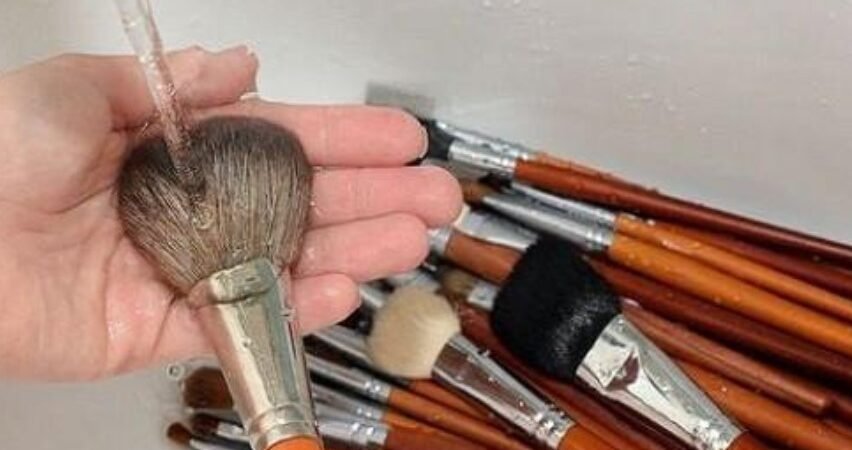 Panduan Lengkap Cara Membersihkan Alat Makeup yang Baik dan Benar