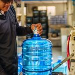 Bahaya Konsumsi Air Isi Ulang Yang Tidak Higienis Ancaman Tersembunyi Di Balik Kesederhanaan