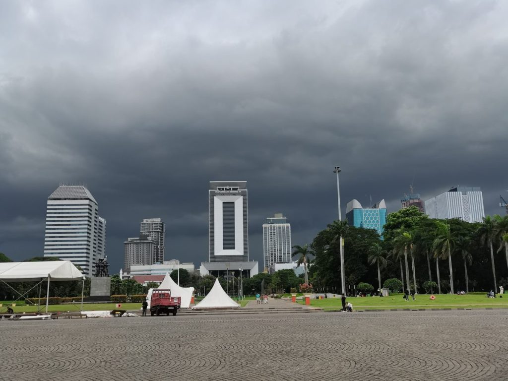Mengapa Prediksi Cuaca Sekarang Jauh Lebih Akurat Berkat Deep Learning Sebuah Revolusi Dalam Ilmu Meteorologi